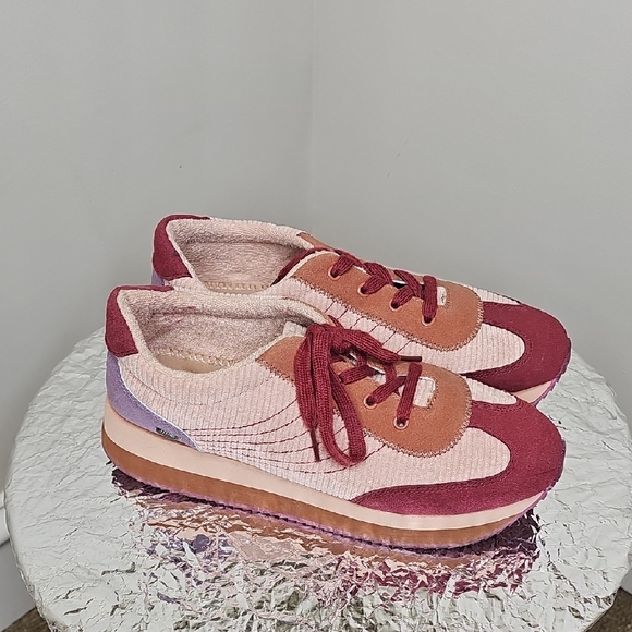 Rocket Dog Pink and Red Casual Sneakers - Picture 2 of 3